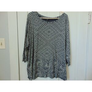 Women's Lucky brand 3/4 sleeves top Size 3X blue and white. No flaws. tunic